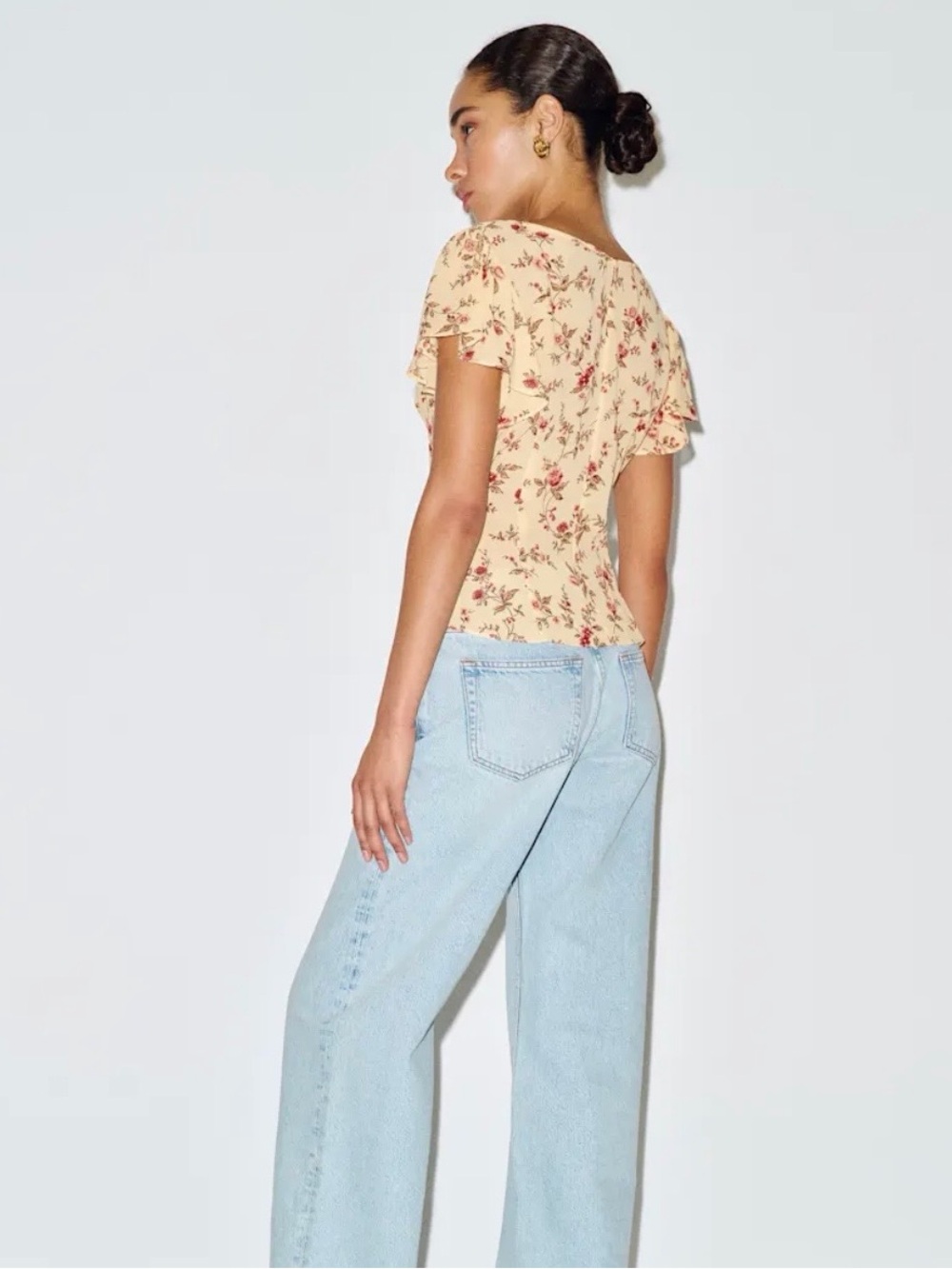 Reformation Cream Floral V-Neck Button Blouse with Pink Roses never worn! - Picture 3 of 7